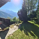 In Near Les Masses Chairlift Chalet